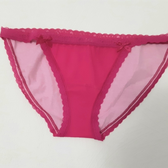 Victoria Secret String Bikini's - Picture 3 of 8
